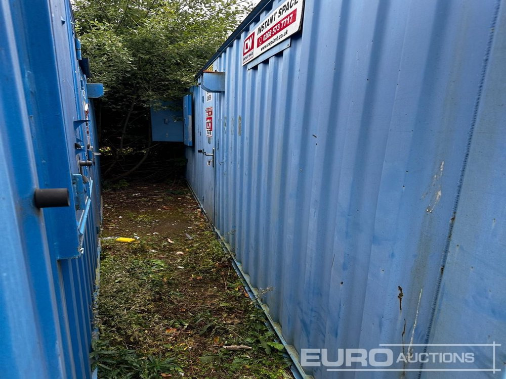 21 x 8 Canteen – Office with partition (Selling Offsite - Location Studham) - Container biển: hình 1 21 x 8 Canteen – Office with partition (Selling Offsite - Location Studham) - Container biển: hình 1