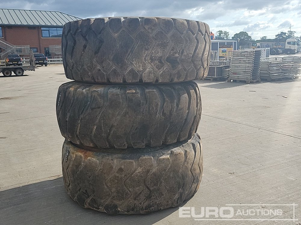 23.5R25 Tyre & Rim (3 of) - Lốp: hình 2 23.5R25 Tyre & Rim (3 of) - Lốp: hình 2