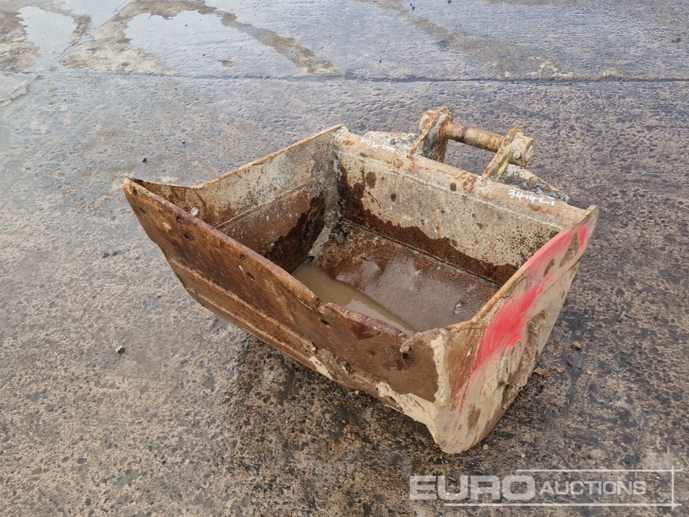 30" Strickland Digging Bucket 45mm Pin to suit 4-6 Ton Excavator - Gầu: hình 1 30" Strickland Digging Bucket 45mm Pin to suit 4-6 Ton Excavator - Gầu: hình 1
