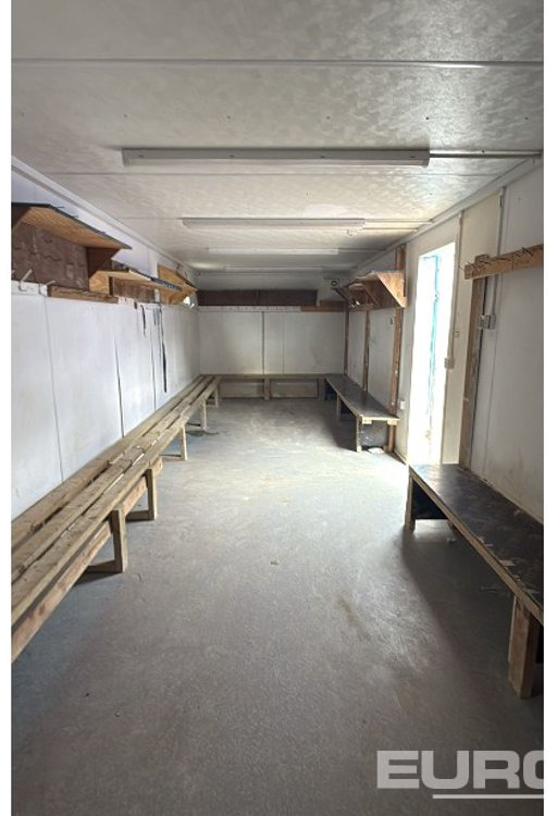 32’ x 10’ Steel Cabin, Changing Room (Being Sold Offsite Old Uxbridge Road, Rickmansworth, WD3 9YB, Contact Cathal Doherty 00353 862176148 For Further Info, Customer Will Provide Crane For Loading) - Container biển: hình 5 32’ x 10’ Steel Cabin, Changing Room (Being Sold Offsite Old Uxbridge Road, Rickmansworth, WD3 9YB, Contact Cathal Doherty 00353 862176148 For Further Info, Customer Will Provide Crane For Loading) - Container biển: hình 5