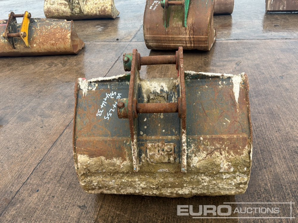 36" Strickland Digging Bucket 45mm Pin to suit 4-6 Ton Excavator - Gầu: hình 3 36" Strickland Digging Bucket 45mm Pin to suit 4-6 Ton Excavator - Gầu: hình 3
