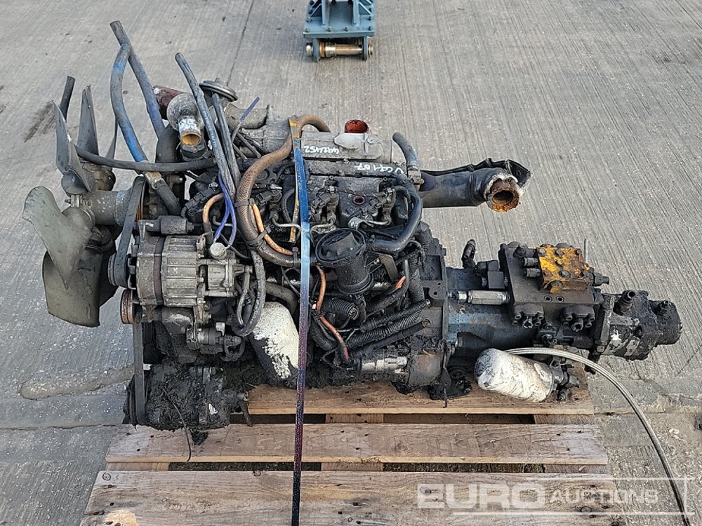 4 Cylinder Engine, Pump - Động cơ: hình 2 4 Cylinder Engine, Pump - Động cơ: hình 2