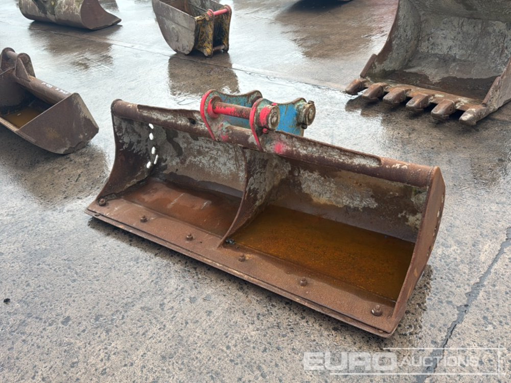 60" Strickland Ditching Bucket 45mm Pin to suit 4-6 Ton Excavator - Gầu: hình 1 60" Strickland Ditching Bucket 45mm Pin to suit 4-6 Ton Excavator - Gầu: hình 1