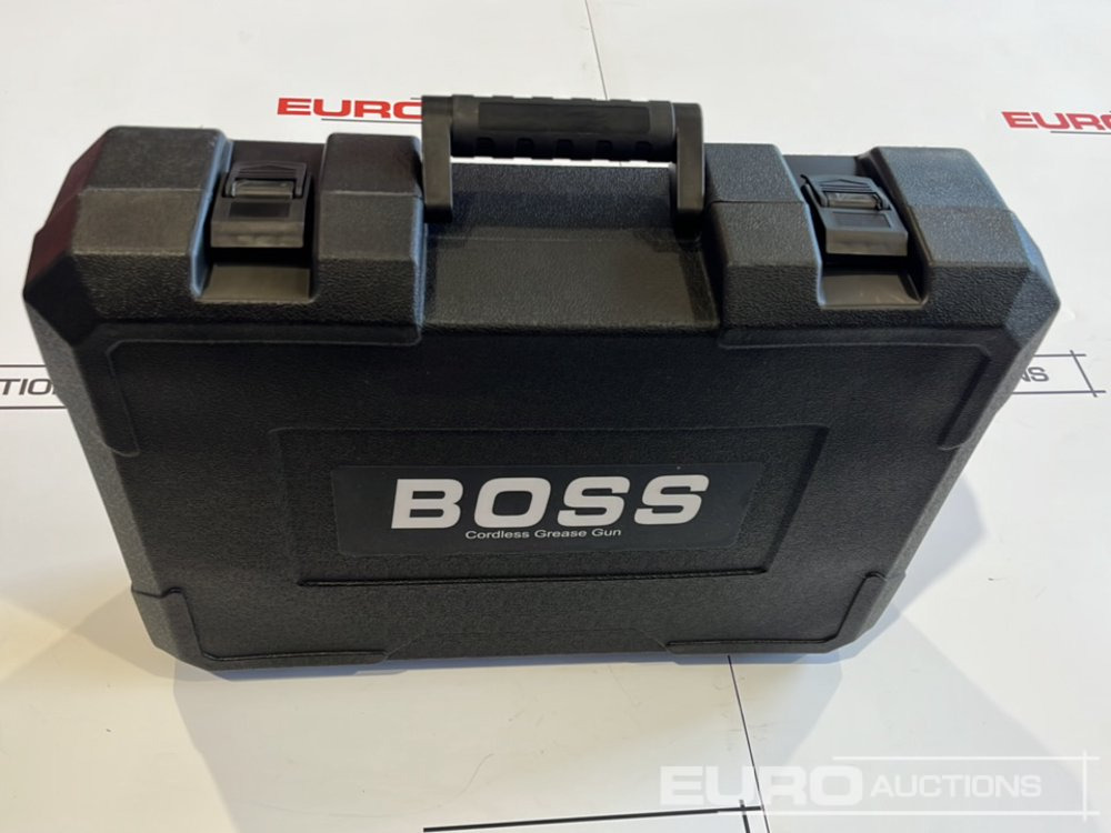 Trang thiết bị xây dựng Boss 21 Volt Lithium Battery Cordless Grease Gun, 2 Batteries, Charger, Case, Shoulder Strap, Extension Pieces and Fittings: hình 13