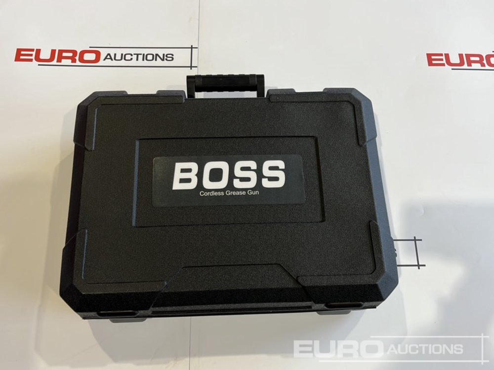 Trang thiết bị xây dựng Boss 21 Volt Lithium Battery Cordless Grease Gun, 2 Batteries, Charger, Case, Shoulder Strap, Extension Pieces and Fittings: hình 14