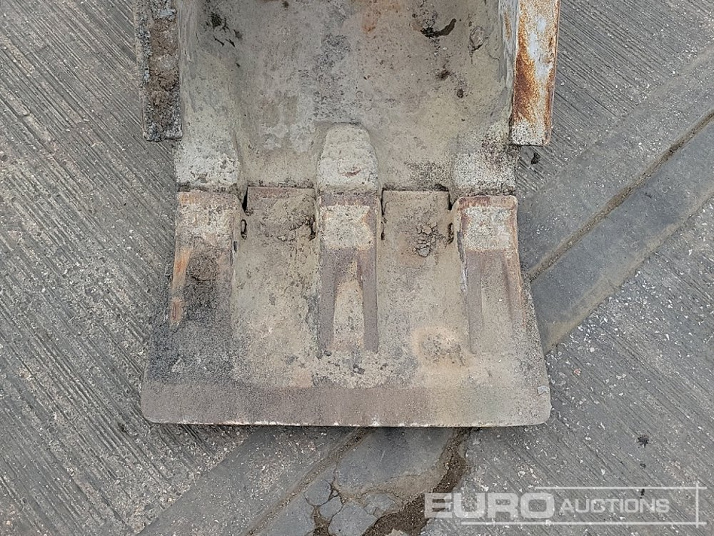 Gầu Case 24" Digging Bucket 65mm Pin to suit 13 Ton Excavator: hình 12 Gầu Case 24" Digging Bucket 65mm Pin to suit 13 Ton Excavator: hình 12