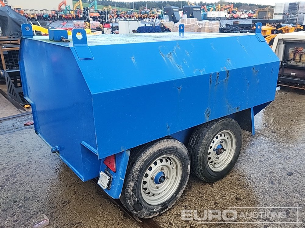 Chieftain Twin Axle Fuel Bowser, 12 Volt Pump - Bồn chứa: hình 3 Chieftain Twin Axle Fuel Bowser, 12 Volt Pump - Bồn chứa: hình 3