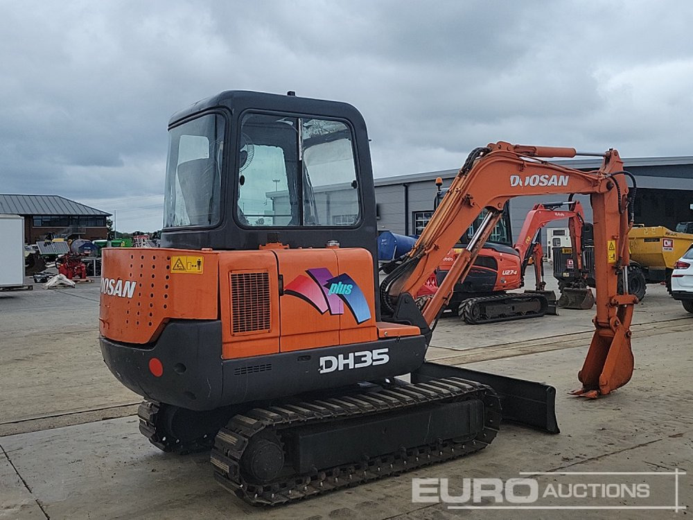Doosan DH35 - Máy xúc mini: hình 5 Doosan DH35 - Máy xúc mini: hình 5