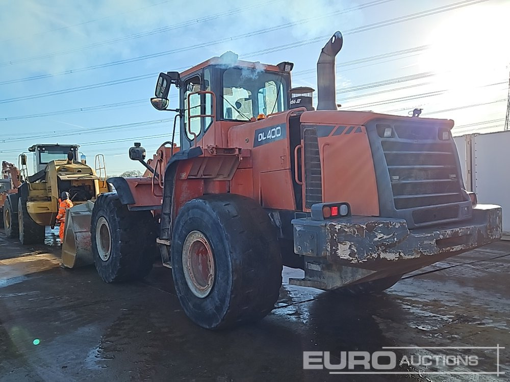 Doosan DL400 - Máy xúc lật bánh lốp: hình 3 Doosan DL400 - Máy xúc lật bánh lốp: hình 3