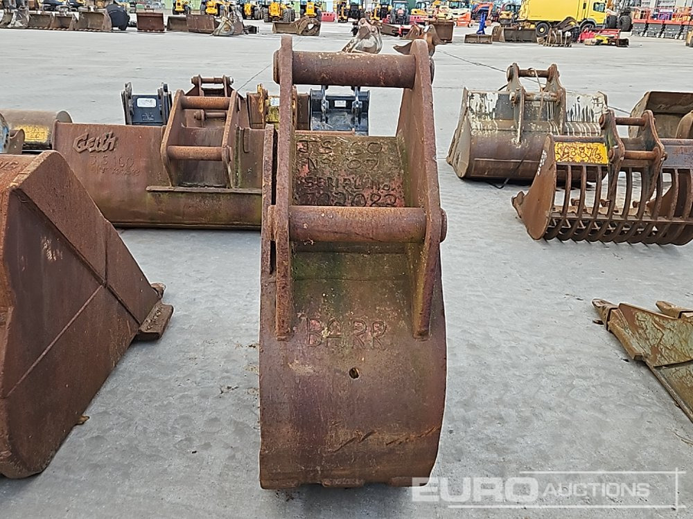 Geith 18" Dgging Bucket 80mm Pin to suit 20 Ton Excavator - Gầu: hình 4 Geith 18" Dgging Bucket 80mm Pin to suit 20 Ton Excavator - Gầu: hình 4