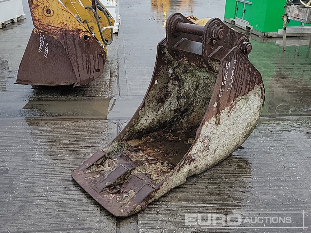 Geith 24" Digging Bucket 65mm Pin to suit 13 Ton Excavator - Gầu: hình 1 Geith 24" Digging Bucket 65mm Pin to suit 13 Ton Excavator - Gầu: hình 1