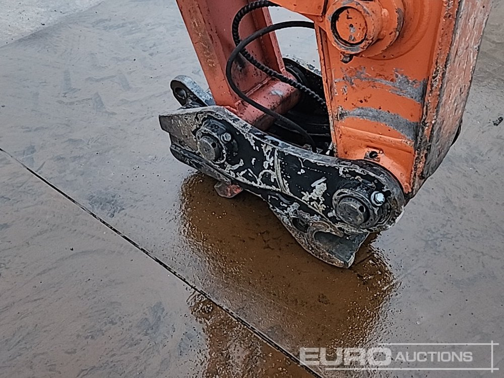 Máy xúc bánh xích Hitachi ZX210LC-3: hình 11 Máy xúc bánh xích Hitachi ZX210LC-3: hình 11