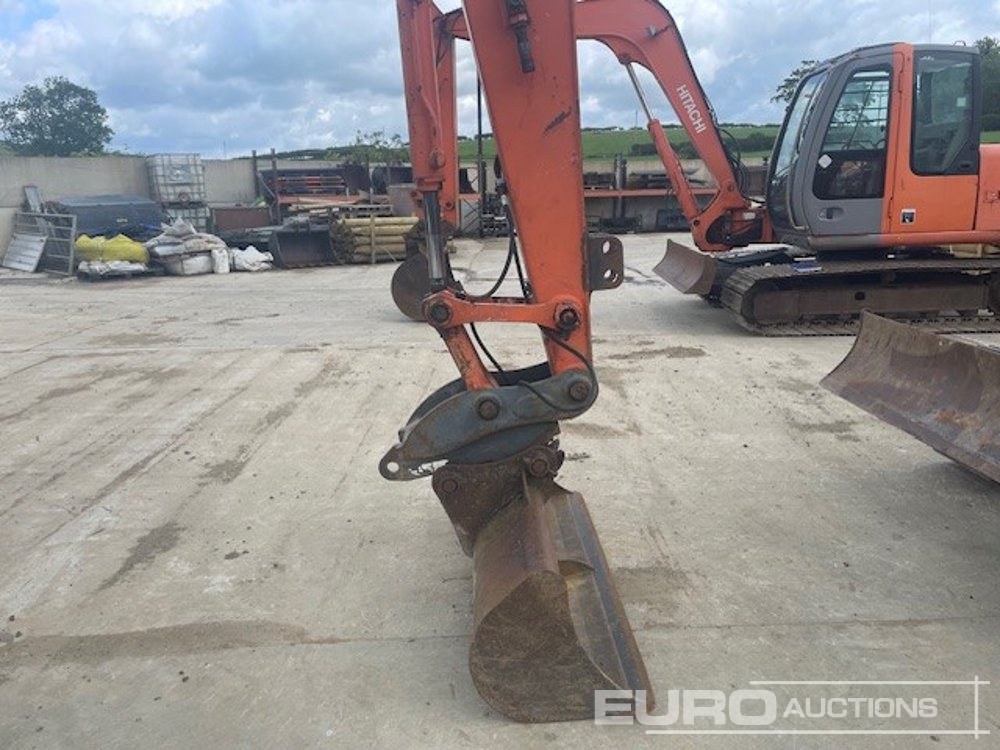 Hitachi ZX70 - Máy xúc mini: hình 5 Hitachi ZX70 - Máy xúc mini: hình 5