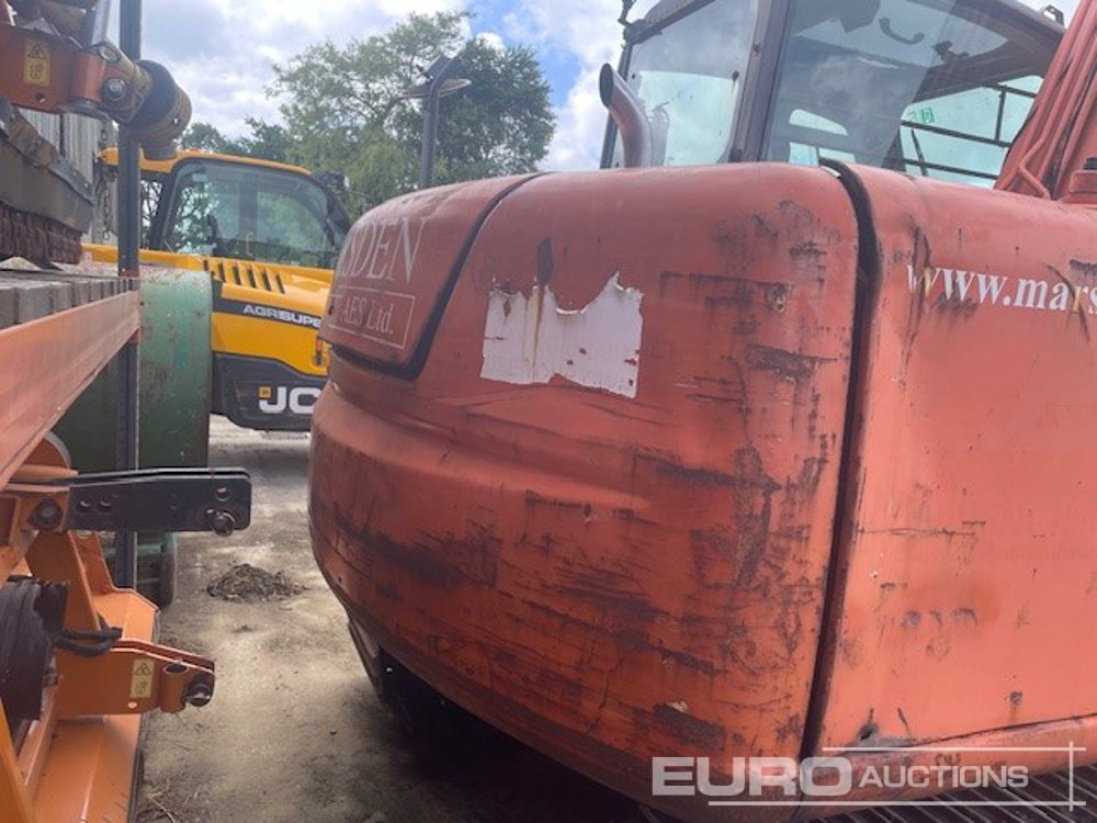 Hitachi ZX70 - Máy xúc mini: hình 5 Hitachi ZX70 - Máy xúc mini: hình 5