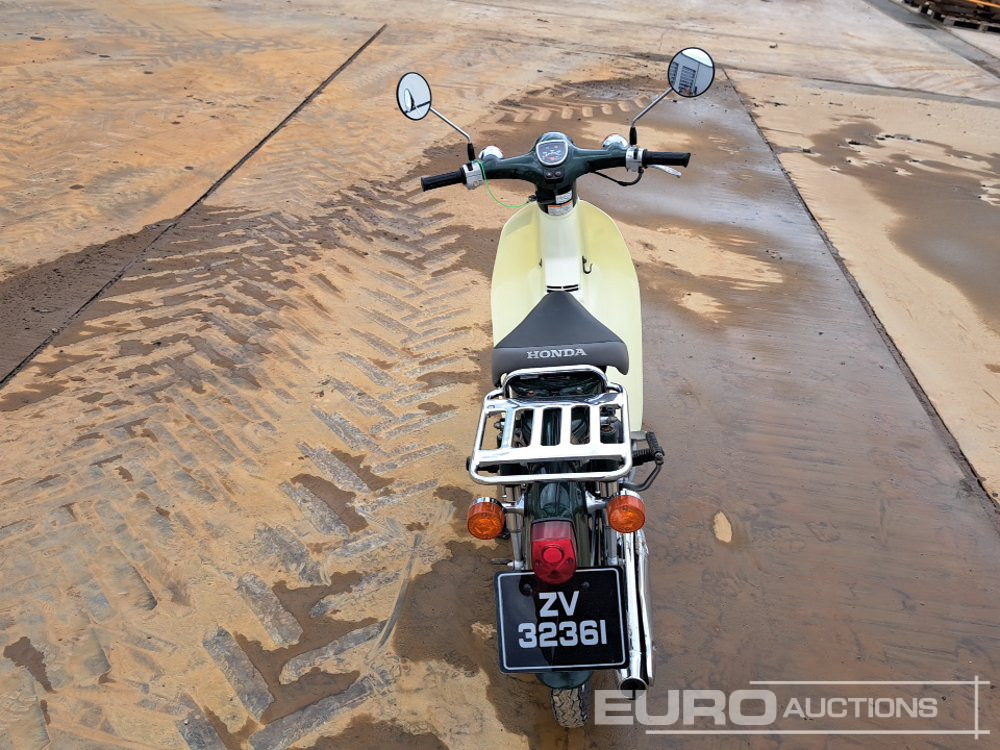 Honda 50 Supercub - Xe máy: hình 4 Honda 50 Supercub - Xe máy: hình 4