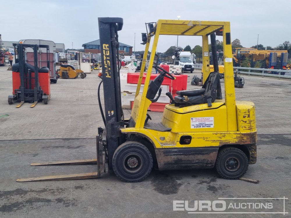 Hyster Diesel Forklift, 3 Stage Free Lift Mast, Side Shift, Forks (Runs, Slow Drive) - Xe nâng: hình 2 Hyster Diesel Forklift, 3 Stage Free Lift Mast, Side Shift, Forks (Runs, Slow Drive) - Xe nâng: hình 2