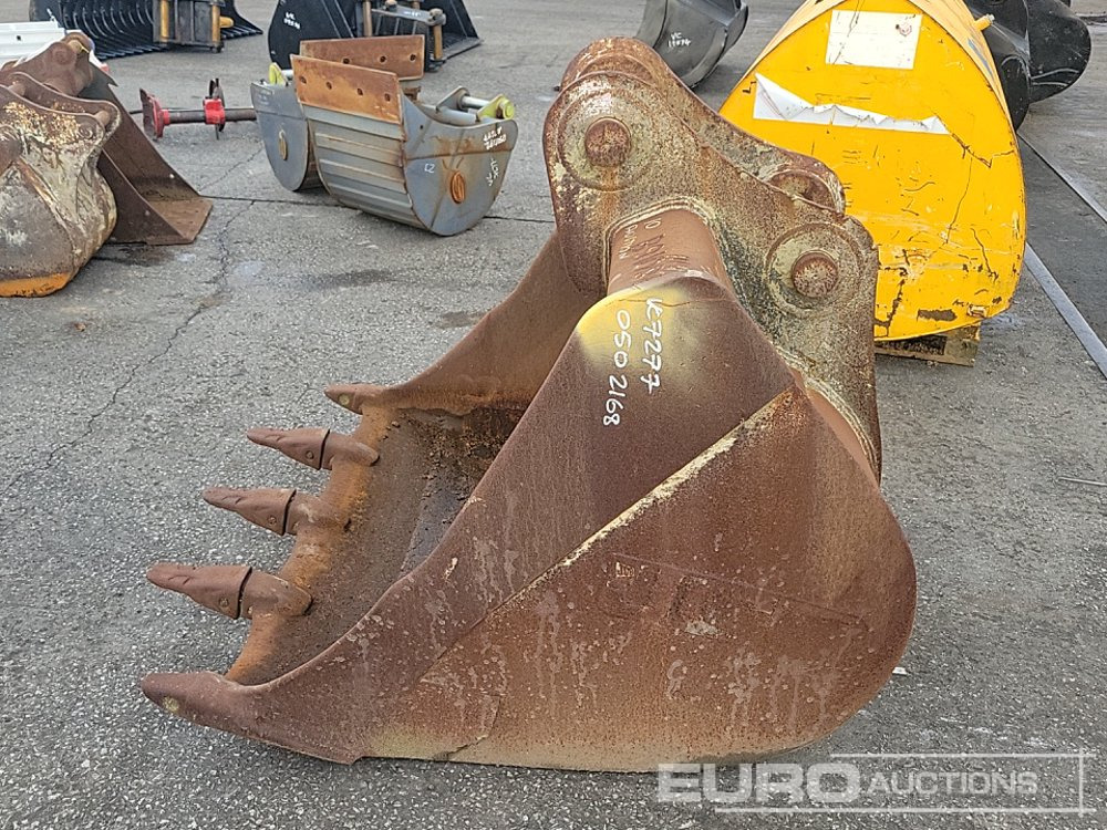 JCB 54" Digging Bucket 80mm Pin to suit 20 Ton Excavator - Gầu: hình 2 JCB 54" Digging Bucket 80mm Pin to suit 20 Ton Excavator - Gầu: hình 2