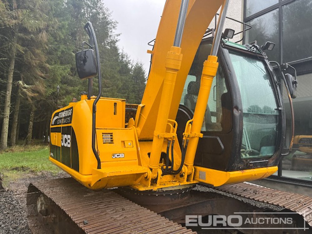 JCB JS130 - Máy xúc bánh xích: hình 1 JCB JS130 - Máy xúc bánh xích: hình 1