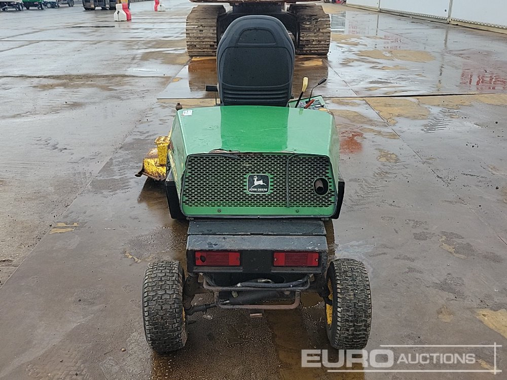 John Deere F935 - Máy cắt cỏ vườn: hình 4 John Deere F935 - Máy cắt cỏ vườn: hình 4