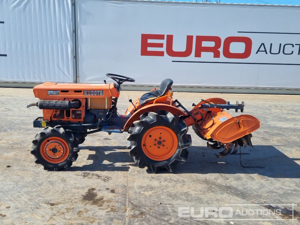 Kubota B7001 - Máy cày mini: hình 2 Kubota B7001 - Máy cày mini: hình 2