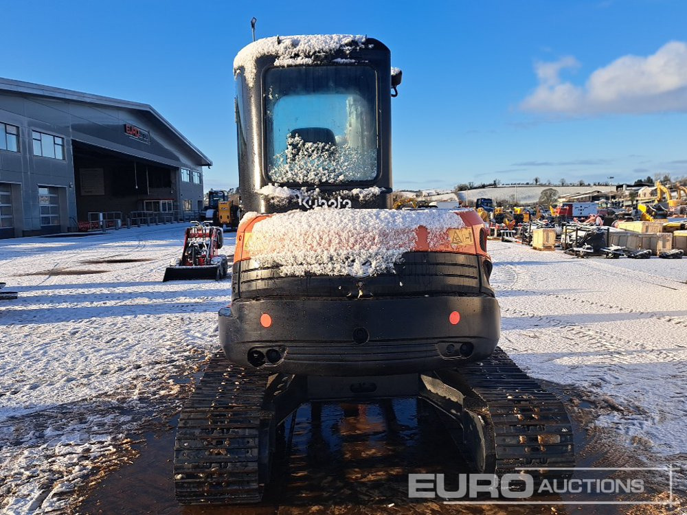 Kubota U55-4 - Máy xúc mini: hình 4 Kubota U55-4 - Máy xúc mini: hình 4