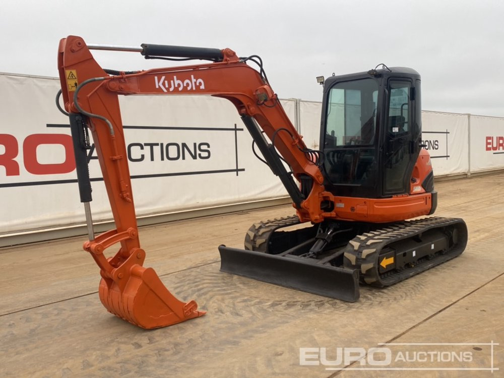 Kubota U55-4 - Máy xúc mini: hình 1 Kubota U55-4 - Máy xúc mini: hình 1