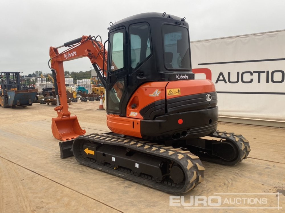 Kubota U55-4 - Máy xúc mini: hình 3 Kubota U55-4 - Máy xúc mini: hình 3
