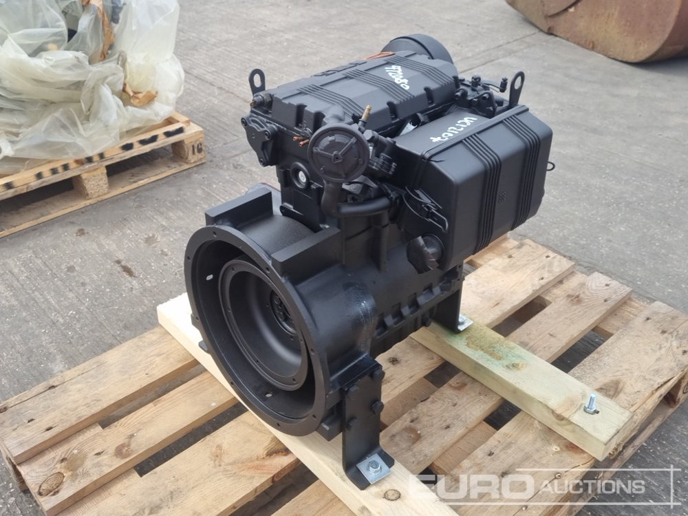 Lombardini 3 Cylinder Engine - Động cơ: hình 5 Lombardini 3 Cylinder Engine - Động cơ: hình 5