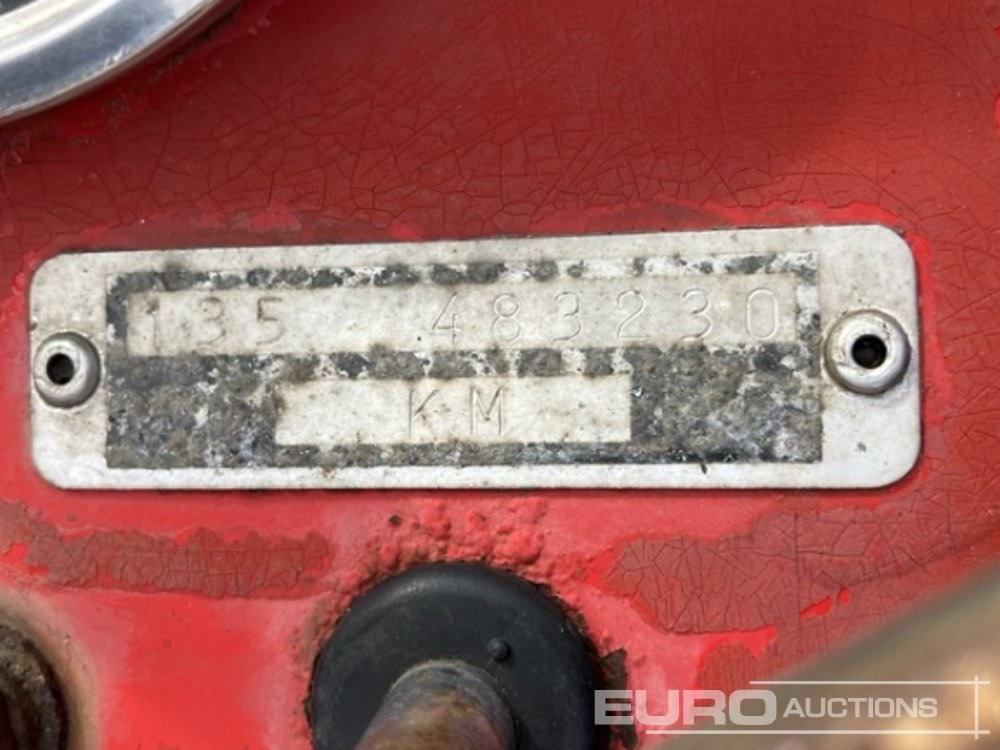 Massey Ferguson 135 - Máy cày: hình 5 Massey Ferguson 135 - Máy cày: hình 5