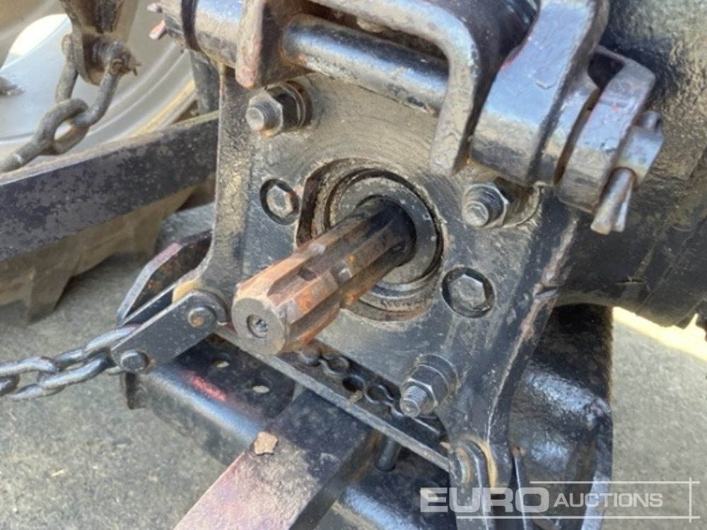 Massey Ferguson 240 - Máy cày: hình 5 Massey Ferguson 240 - Máy cày: hình 5