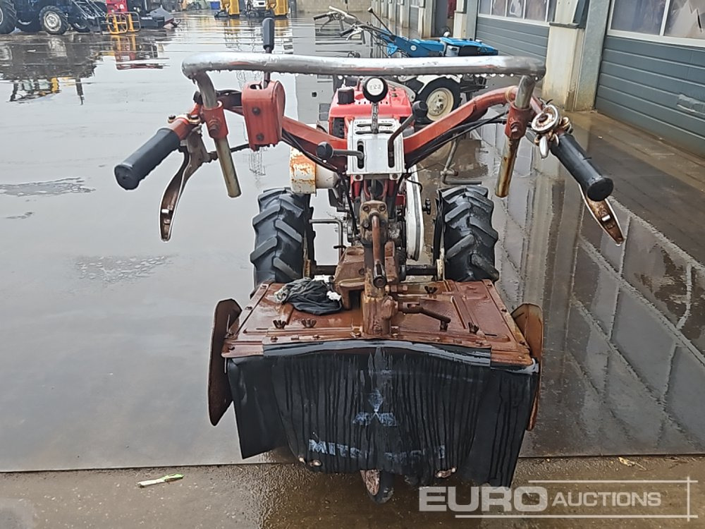 Mitsubishi CT601 - Máy móc nông nghiệp: hình 4 Mitsubishi CT601 - Máy móc nông nghiệp: hình 4