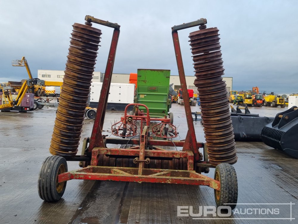 Vaderstad Single Axle Draw Bar Hydraulic Folding Ring Roller - Máy móc nông nghiệp: hình 4 Vaderstad Single Axle Draw Bar Hydraulic Folding Ring Roller - Máy móc nông nghiệp: hình 4