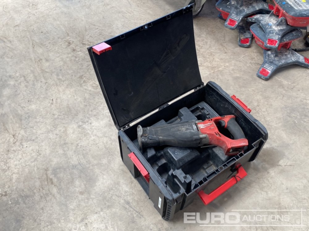Milwaukee M18 ONESX 18 Volt Recip Saw (Body & Case Only) - Trang thiết bị xây dựng: hình 3 Milwaukee M18 ONESX 18 Volt Recip Saw (Body & Case Only) - Trang thiết bị xây dựng: hình 3