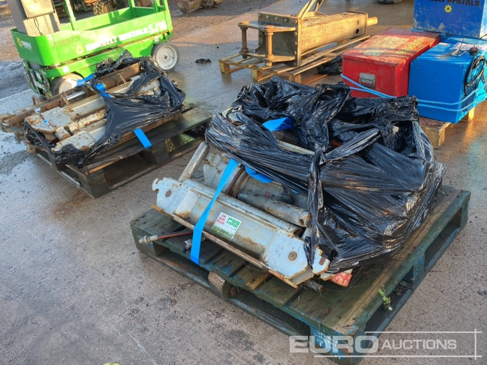 Pallet of Parts (2 of) - Trang thiết bị xây dựng: hình 1 Pallet of Parts (2 of) - Trang thiết bị xây dựng: hình 1