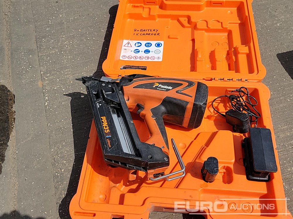 Trang thiết bị xây dựng Paslode PPM35Ci Battery Nail Gun, Bosch 230Volt Heat Gun, Hilti Battery Drill (3 of), 110Volt Transformer: hình 37
