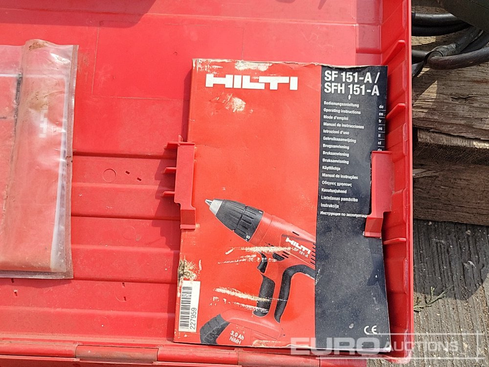 Trang thiết bị xây dựng Paslode PPM35Ci Battery Nail Gun, Bosch 230Volt Heat Gun, Hilti Battery Drill (3 of), 110Volt Transformer: hình 17