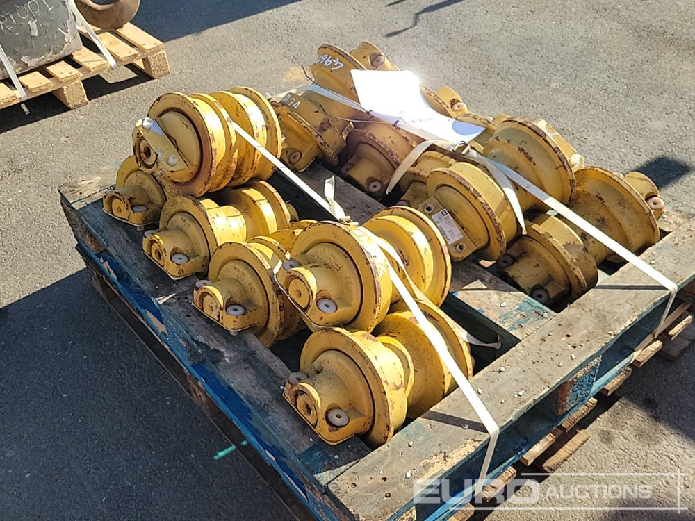 CAT Bottom Rollers (12 of) - Phụ tùng: hình 2 CAT Bottom Rollers (12 of) - Phụ tùng: hình 2