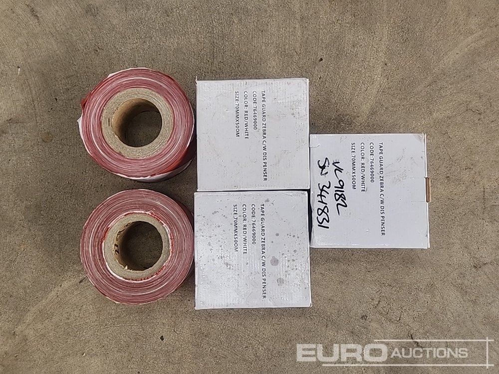 Roll of Red & White Hazzard Tape (5 of) - Trang thiết bị xưởng: hình 2 Roll of Red & White Hazzard Tape (5 of) - Trang thiết bị xưởng: hình 2