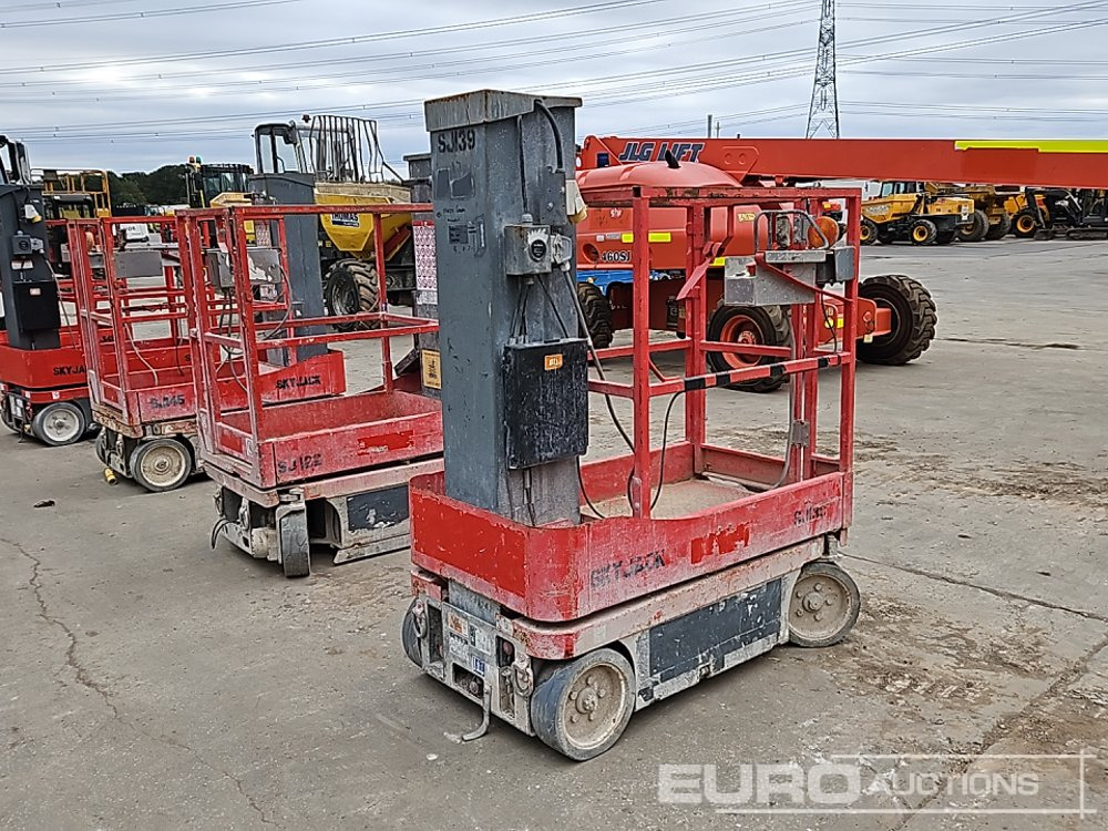 SkyJack SJ12 - Nền bục trên không: hình 1 SkyJack SJ12 - Nền bục trên không: hình 1
