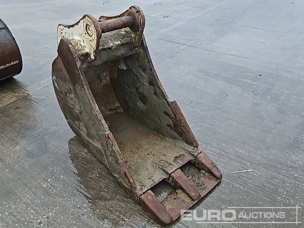 Strickland 24" Digging Bucket 65mm Pin to suit 13 Ton Excavator - Gầu: hình 1 Strickland 24" Digging Bucket 65mm Pin to suit 13 Ton Excavator - Gầu: hình 1