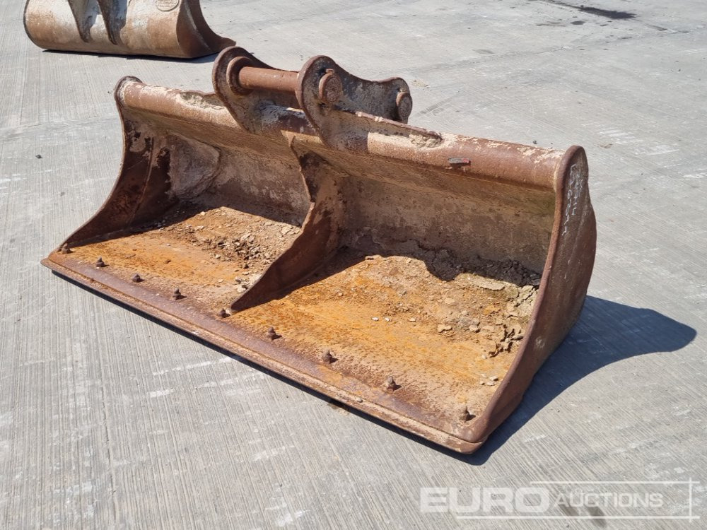 Strickland 72" Ditching Bucket 65mm Pin to suit 13 Ton Excavator - Gầu: hình 1 Strickland 72" Ditching Bucket 65mm Pin to suit 13 Ton Excavator - Gầu: hình 1