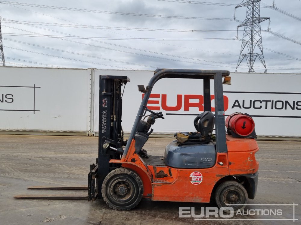 Toyota 42-7FGF25 - Xe nâng: hình 2 Toyota 42-7FGF25 - Xe nâng: hình 2