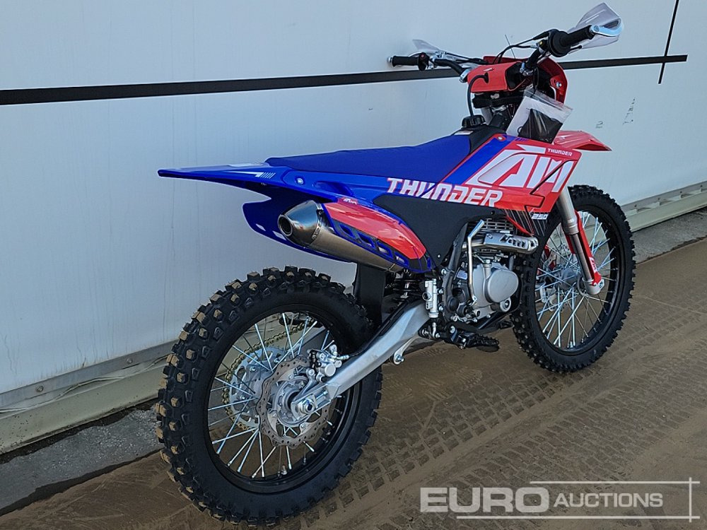 Unused 2025 Apollo Thunder 250cc Motorcross Bike, 21" Front, 18" Rear Tyres, Electric Start, Air Cooled, Hydraulic Suspension, Disc Brakes, Lighting Kit (UNASSEMBLED) - Xe máy: hình 4 Unused 2025 Apollo Thunder 250cc Motorcross Bike, 21" Front, 18" Rear Tyres, Electric Start, Air Cooled, Hydraulic Suspension, Disc Brakes, Lighting Kit (UNASSEMBLED) - Xe máy: hình 4