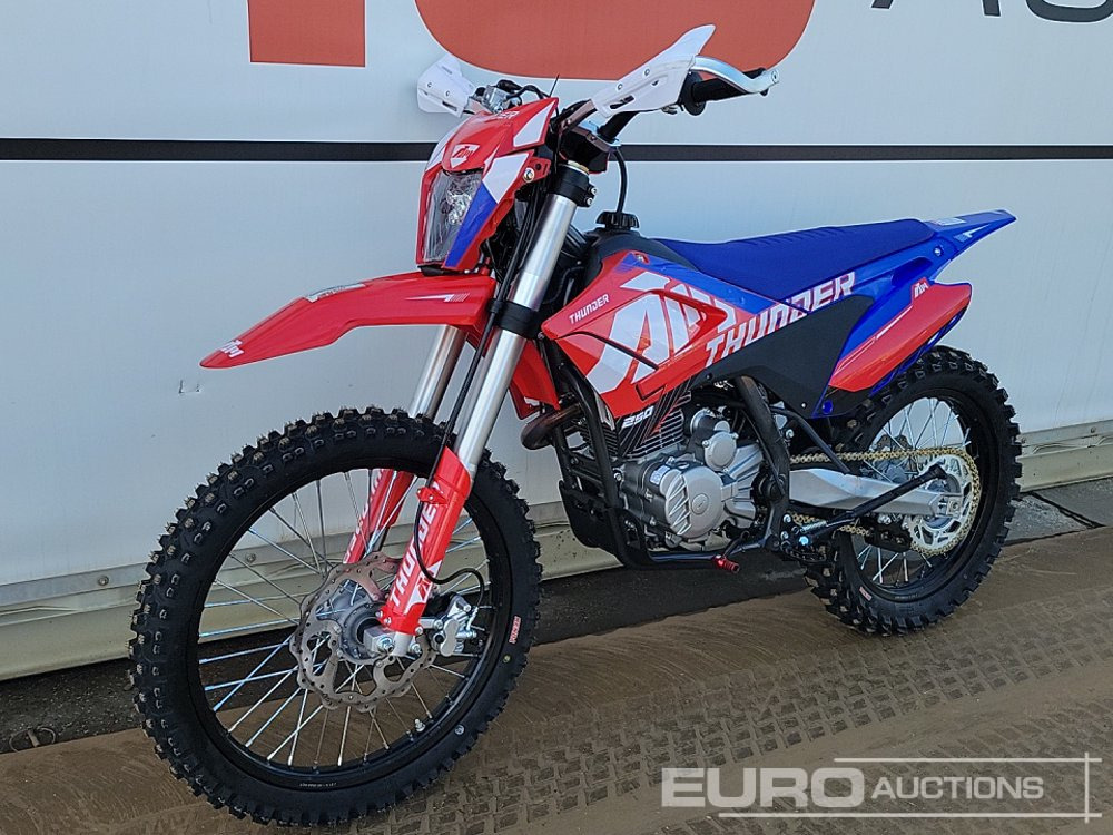 Unused 2025 Apollo Thunder 250cc Motorcross Bike, 21" Front, 18" Rear Tyres, Electric Start, Air Cooled, Hydraulic Suspension, Disc Brakes, Lighting Kit (UNASSEMBLED) - Xe máy: hình 1 Unused 2025 Apollo Thunder 250cc Motorcross Bike, 21" Front, 18" Rear Tyres, Electric Start, Air Cooled, Hydraulic Suspension, Disc Brakes, Lighting Kit (UNASSEMBLED) - Xe máy: hình 1