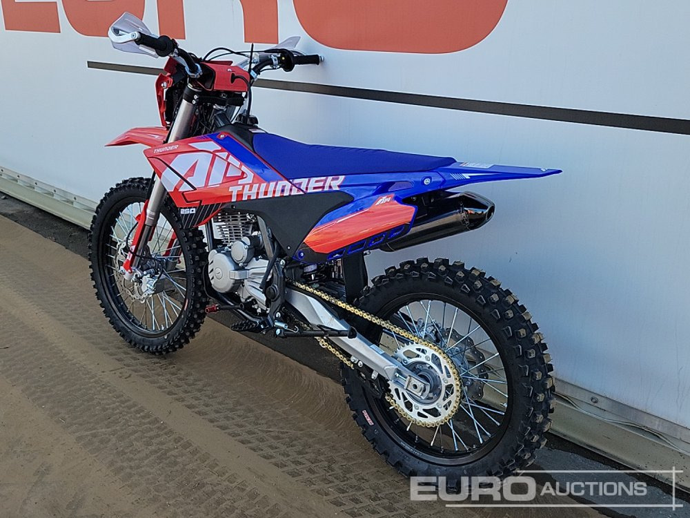 Unused 2025 Apollo Thunder 250cc Motorcross Bike, 21" Front, 18" Rear Tyres, Electric Start, Air Cooled, Hydraulic Suspension, Disc Brakes, Lighting Kit (UNASSEMBLED) - Xe máy: hình 3 Unused 2025 Apollo Thunder 250cc Motorcross Bike, 21" Front, 18" Rear Tyres, Electric Start, Air Cooled, Hydraulic Suspension, Disc Brakes, Lighting Kit (UNASSEMBLED) - Xe máy: hình 3