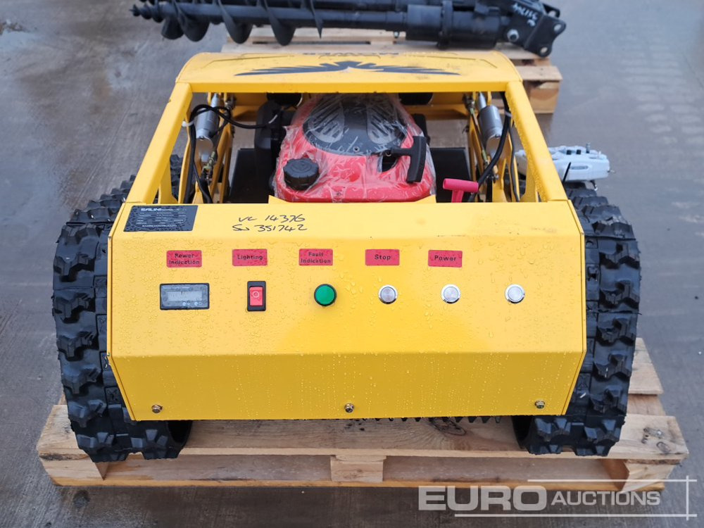 Unused 2025 Salini RC-900 Radio Controlled Tracked Lawnmower (Controls in Office) - Máy cắt cỏ vườn: hình 4 Unused 2025 Salini RC-900 Radio Controlled Tracked Lawnmower (Controls in Office) - Máy cắt cỏ vườn: hình 4