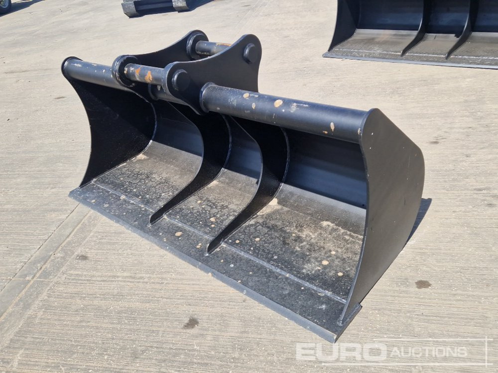 Unused 70" Ditching Bucket 65mm Pin to suit 13 Ton Excavator - Gầu: hình 1 Unused 70" Ditching Bucket 65mm Pin to suit 13 Ton Excavator - Gầu: hình 1