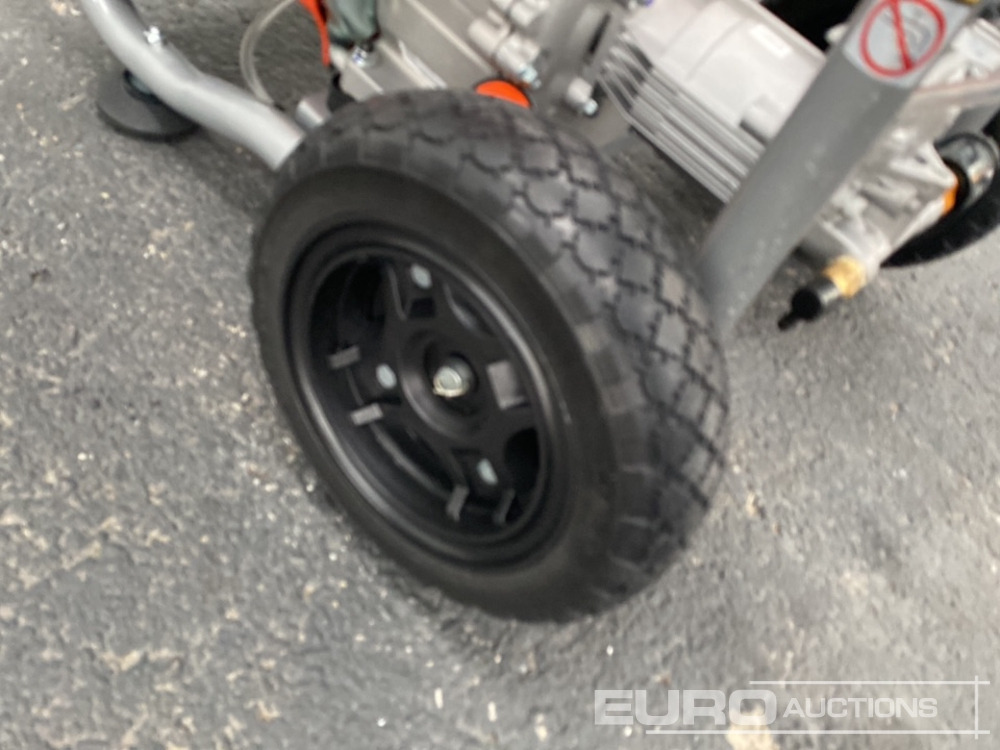 Unused Daewoo DGPW3100H-K 5.8Hp Petrol Pressure Washer - Máy phun rửa áp lực: hình 5 Unused Daewoo DGPW3100H-K 5.8Hp Petrol Pressure Washer - Máy phun rửa áp lực: hình 5