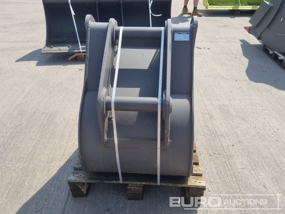 Unused Miller 32" Scoop Bucket 80mm Pin to suit 20 Ton Excavator - Gầu: hình 4 Unused Miller 32" Scoop Bucket 80mm Pin to suit 20 Ton Excavator - Gầu: hình 4