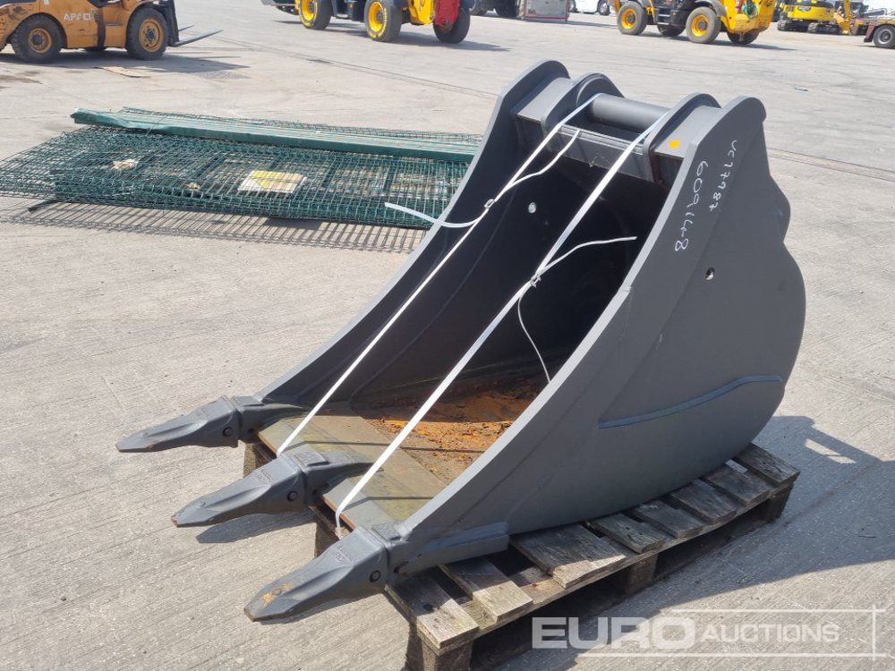 Unused Miller 32" Scoop Bucket 80mm Pin to suit 20 Ton Excavator - Gầu: hình 1 Unused Miller 32" Scoop Bucket 80mm Pin to suit 20 Ton Excavator - Gầu: hình 1